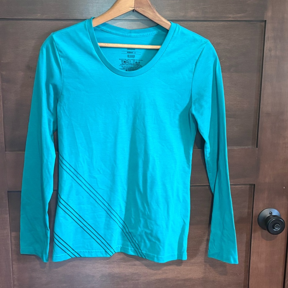 Patagonia Blue Fitted Long Sleeve Blouse